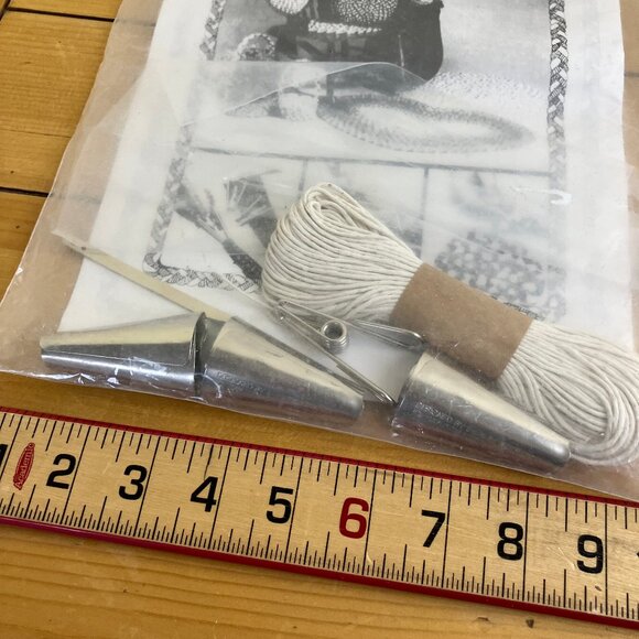 Braid Craft Fabric Braiding Basics Instructions + Tools Distlefink Botsford - Picture 4 of 8